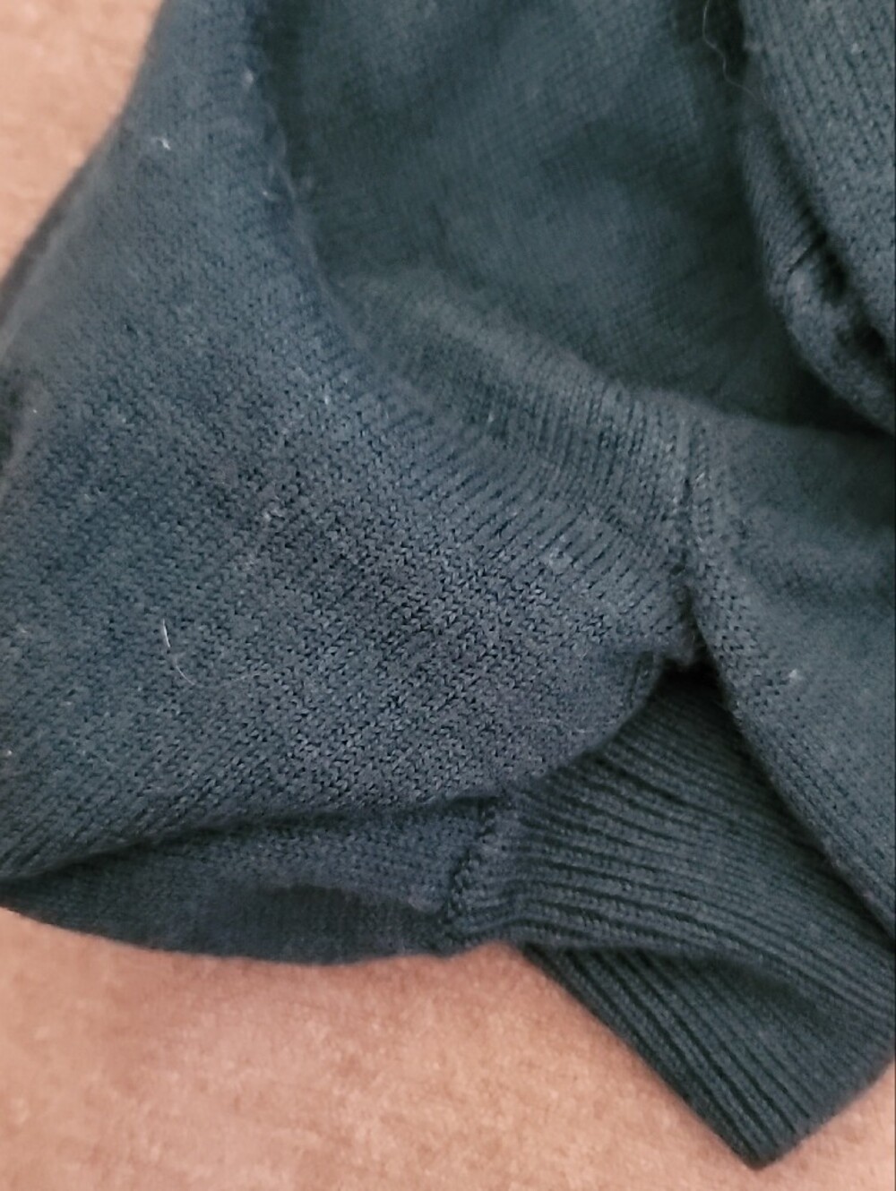 100% Italian Merino Wool Forest Green Button-Front Cardigan - Club Monaco - Picture 12 of 16